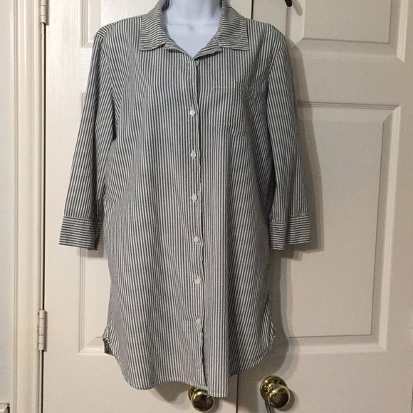 GAP Body Button up Shirt/Tunic size Medium - Picture 1 of 4